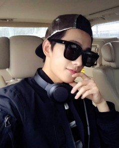 Квадратные очки с цветными линзами фото