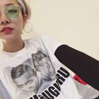 Квадратные очки с полупрозрачными цветными линзами фото