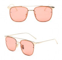 Квадратные очки с полупрозрачными цветными линзами фото