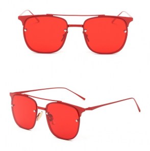 Квадратные очки с полупрозрачными цветными линзами фото