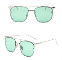 Квадратные очки с полупрозрачными цветными линзами фото