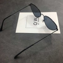 Ретро очки в тонкой металлической оправе фото