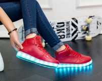 Высокие кроссовки со светящейся LED подошвой фото