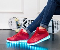Высокие кроссовки со светящейся LED подошвой фото