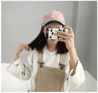 Женская двухцветная кепка с буквами фото