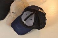 Кепка с надписью one фото