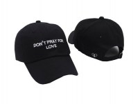 Кепка с надписью Don't pray for love