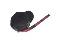 Бейсболка с желтой лентой фото