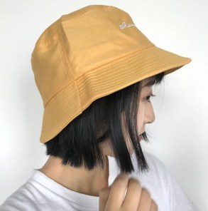 Хлопковая панамка с длинной надписью фото