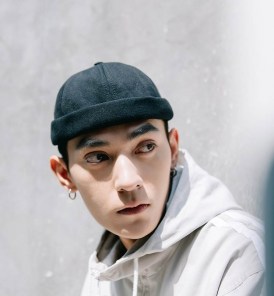 Кепка без козырька с коноплей фото