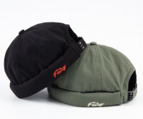 Шапка кепка без козырька с надписью фото