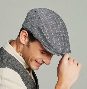 Стильная серая кепка берет из льна фото