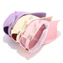 Женская кепка с маленьким единорогом фото