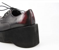 Криперы с потертостями на высокой подошве - ретро туфли на высокой платформе фото