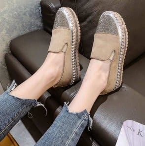 Женские слипоны с блестящим носком фото