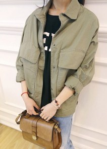 Женская куртка с большими карманами фото