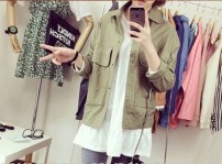 Женская куртка с большими карманами фото