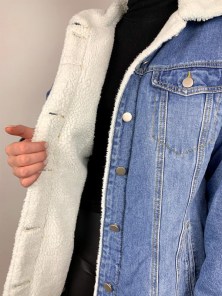 Женская удлиненная теплая джинсовая куртка фото