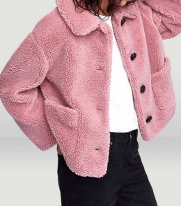 Женская плюшевая короткая куртка на пуговицах фото