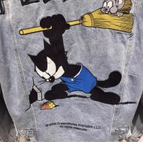 Джинсовая куртка оверсайз с большим рисунком на спине фото