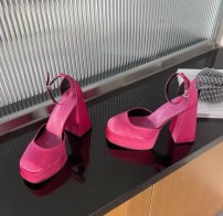 Модные женские туфли - босоножки Мэри Джейн на высоком грубом каблуке фото