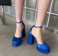 Модные женские туфли - босоножки Мэри Джейн на высоком грубом каблуке фото