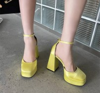 Модные женские туфли - босоножки Мэри Джейн на высоком грубом каблуке фото