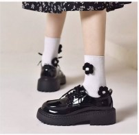 Лоферы женские на платформе черные мат и лак фото