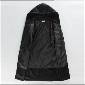 Теплая черная мантия с капюшоном на замку фото