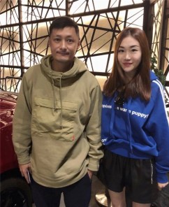 Кофта толстовка с карманом на груди фото