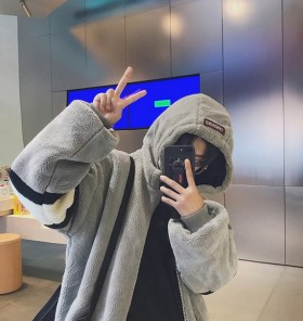 Теплая плюшевая кофта на бархатной подкладке фото