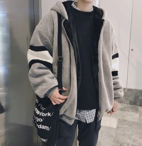 Теплая плюшевая кофта на бархатной подкладке фото