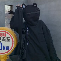 Худи с ушками на капюшоне и лапами лягушки фото