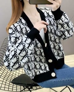 Женский кардиган с V-образным вырезом фото