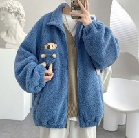 Плюшевая теплая кофта с медведем в кармане фото