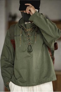 Оригинальная мужская ветровка анорак на завязках болотного цвета фото