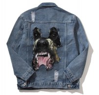 Джинсовая куртка с рисунком на спине фото