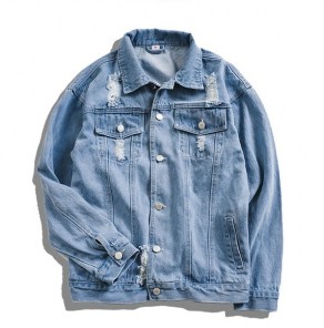 Джинсовая куртка с рисунком на спине