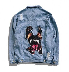 Джинсовая куртка с рисунком на спине фото