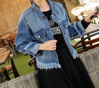 Джинсовка укороченная с рваными краями