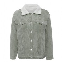 Модная вельветовая куртка на меху женская фото