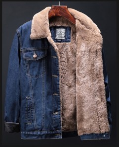 Зимняя джинсовая куртка с пышным теплым мехом - мужская фото