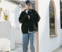 Черная джинсовка оверсайз с воротником фото