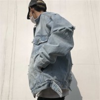 Оверсайз куртка джинсовая с рваными рукавами фото