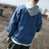 Джинсовка классическая с капюшоном фото