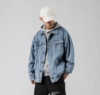 Классическая куртка джинсовая с фото рисунком на спине фото