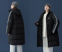 Длинное спортивное пальто пуховик - женское черное с белыми полосками