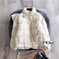 Милый легкий короткий женский пуховичек фото