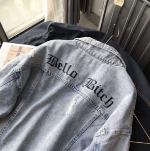 Женская джинсовая куртка с вышитой надписью Hello Bitch фото