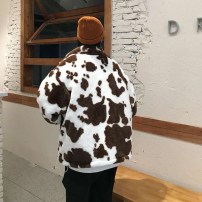 Свободная теплая плюшевая кофта куртка с коровьим принтом фото